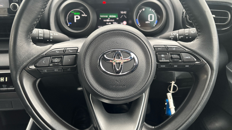 Toyota Yaris 1.5 Hybrid Design 5dr CVT Hybrid Hatchback